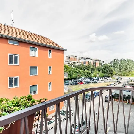 Milan - Bocconi E Navigli - Spacious 3Br Apartment 95 M - Free Parking-2